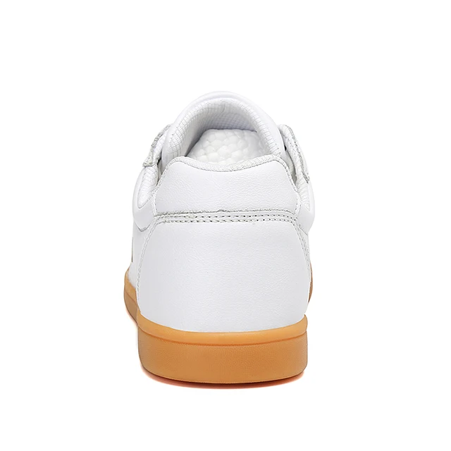 무술 수련자를 위한 편안하고 지지력 있는 남녀공용 무술 스니커즈