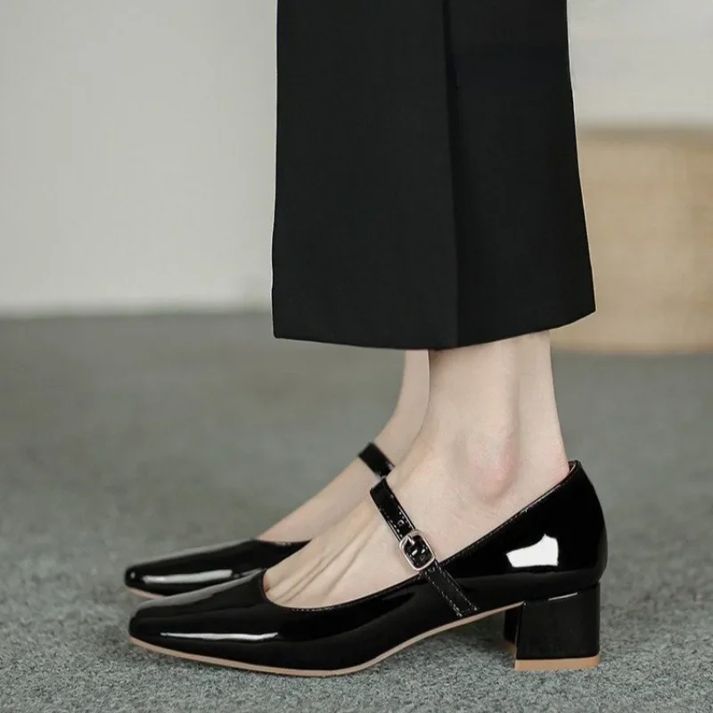 

Женские Кожаные Туфли Мэри Джейн на среднем каблуке, новинка весны 2024, удобные нескользящие туфли с закрытым носком на толстом каблуке