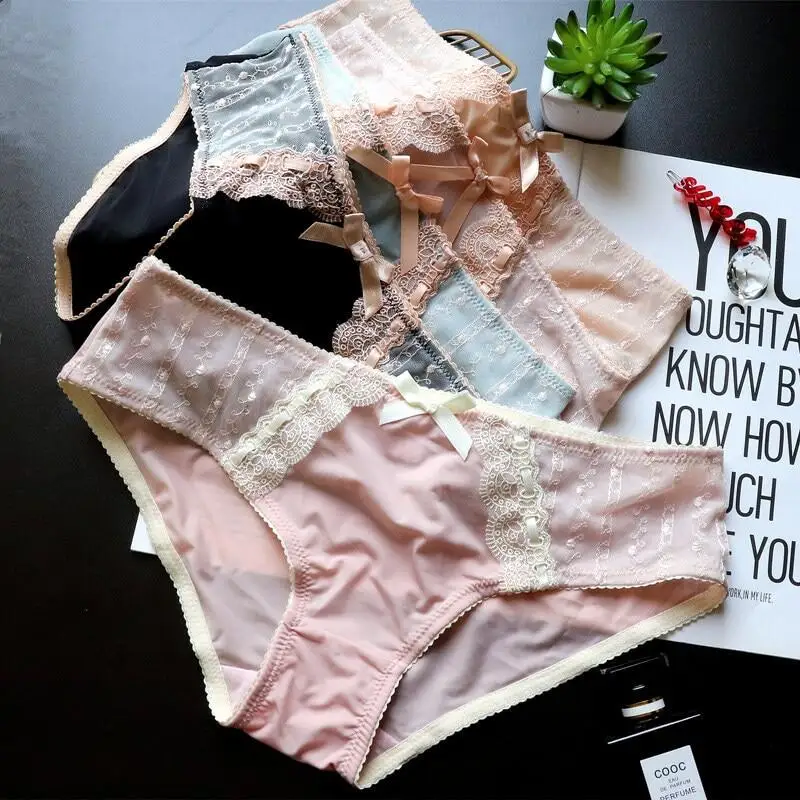 

3pcs Retro Embroidery Lace Cute Plus Size Ladies Low-waist Panties Female Hips Ice Silk Breathable Women's Briefs Underwear
