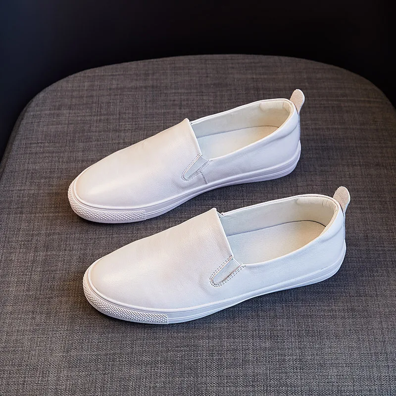 thumbnail image 1 of 2022 Nuevo diseño de zapatos blancos de cuero genuino, mocasines casuales planos, 1 of 4