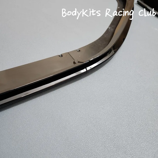 Diffusore Anteriore Per Golf 7.5 MK7.5 GTI R 2017-2019 - Splitter In ABS Nero Lucido