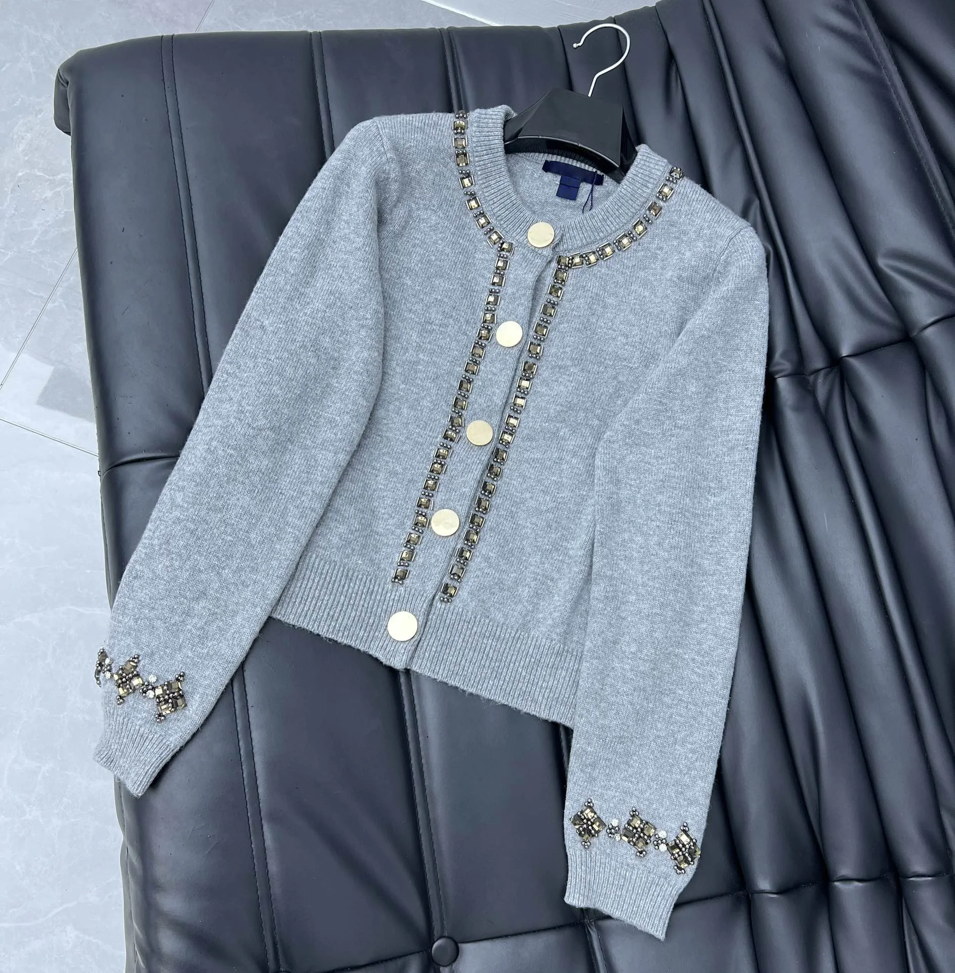 

Women's Clothing beaded crew neck knitted cardigan 18