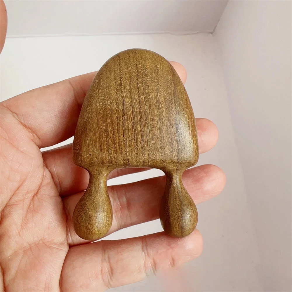 1PCS Green Sandalwood Facial Massage Comb Wooden Handle Piece Green Sandalwood Nose Eye Massage Small Snail Comb 4