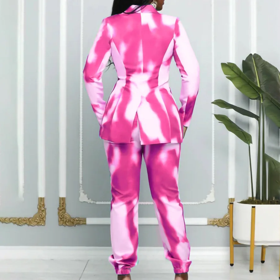 Рисунок 4 - Женский двубортный блейзер с принтом