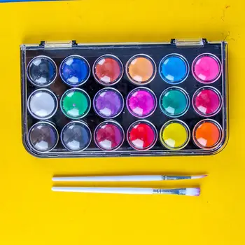 12/18/24/36 colori Set di colori ad acquerello solido scatola di plastica glitterata metallizzata Kit di pittura a olio pigmento ad acquerello Art Supplie 1