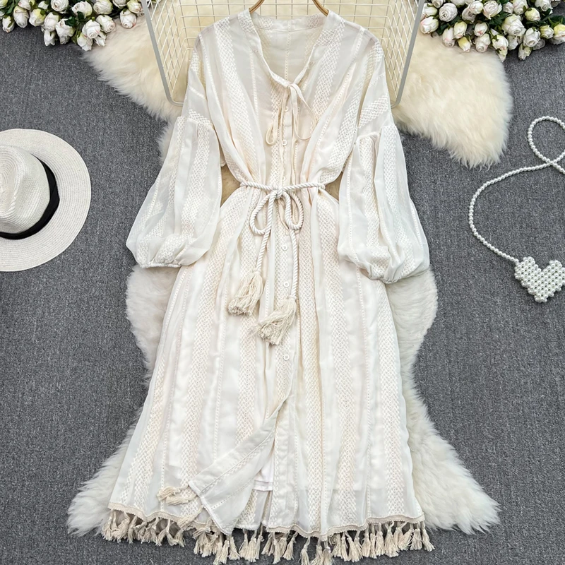

Elegant Boho Ethnic Vestidos Lady Vintage Embroidery Tassel Dresses Autumn Lantern Long Sleeve Loose Shirt Dress for Women Robe