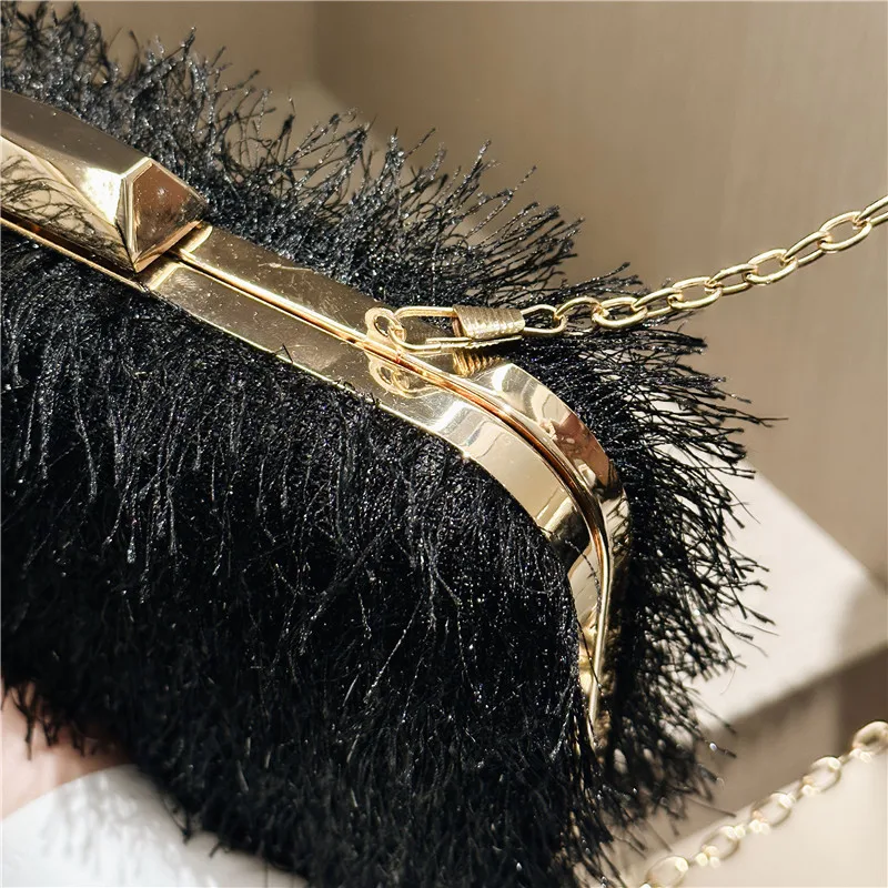 New Dinner Clip Bag Feather Chain Single Shoulder Diagonal Cross Handheld Bag Fashion Lipstick Change Small Bag for Women