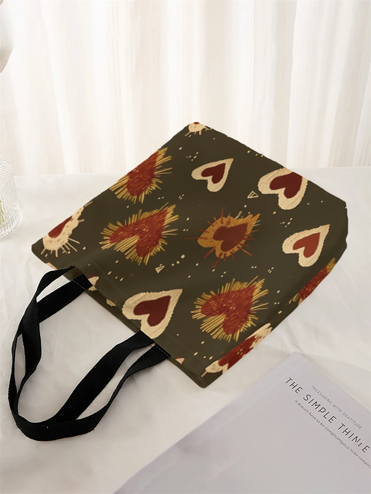 1 piece, heart-shaped pattern handbag, reusable fashionable handbag, multifunctional handbag, printed canvas shopping bag