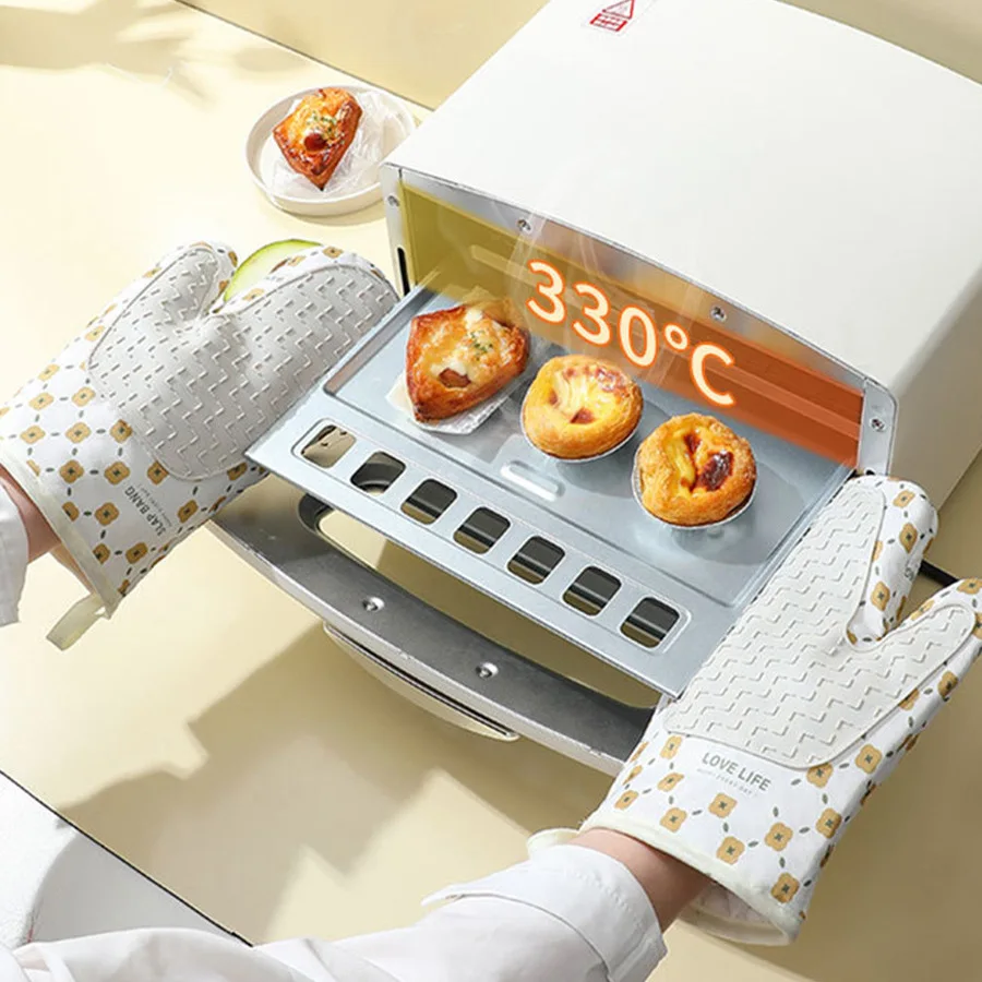 Insulated Gloves 2PCS Oven Silicone Gloves High temperature anti-scald and non-slip kitchen microwave oven dessert baking gloves