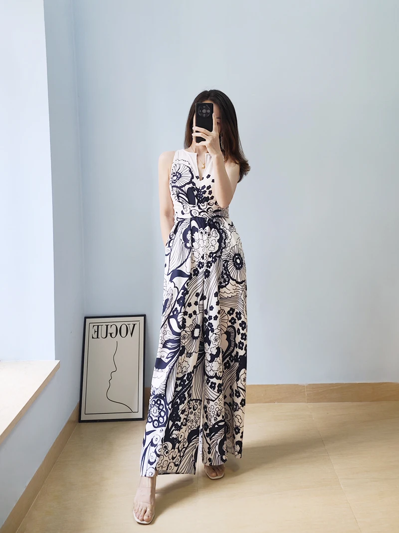 

New Spring Collections Printed Sleeveless Belted Waist Jumpsuit Size 0-5