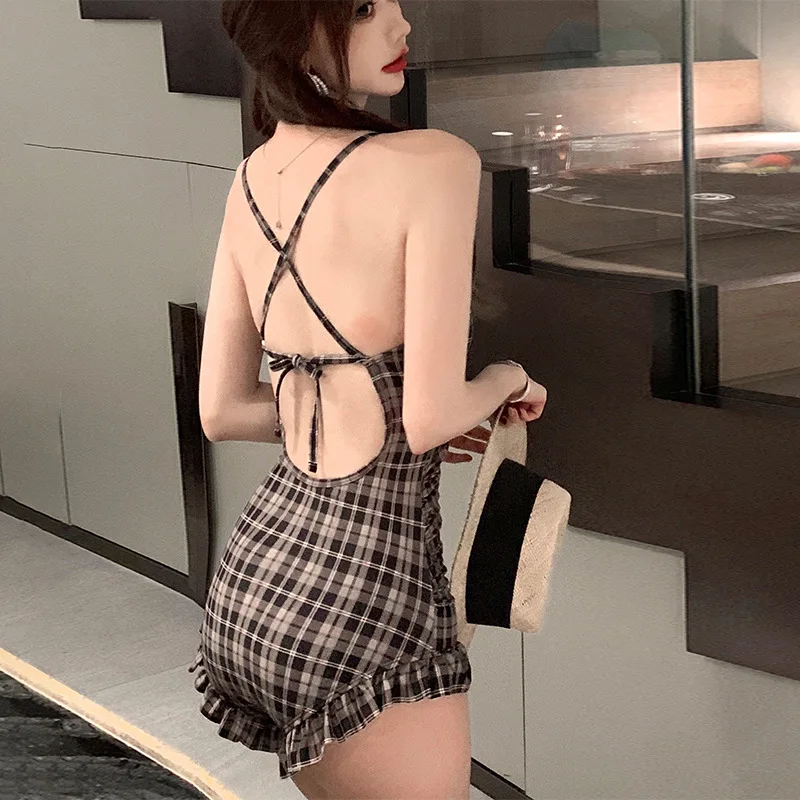 One-piece Swimsuit Women's 2023 New Summer Show Thin V-neck Sling Backless Sexy Girl Swimwear Skirt Style Hot Spring Beach Skirt