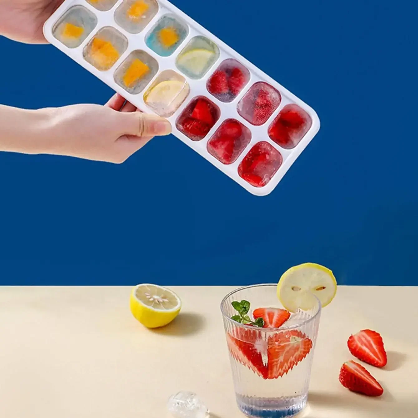 1pc/2pcs-14-Grid Large Capacity Flexible Silicone Ice Cube Tray with Spill-Resistant Removable Lid, and Durable Plastic Material