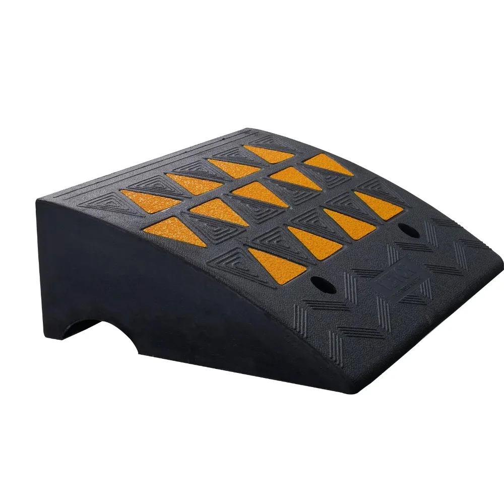 

Rubber Curb Ramp Driveway Ramp for Curb 6" Rise 19.3" Wide 33069 Lbs Load Non-slip and Hydrophobic