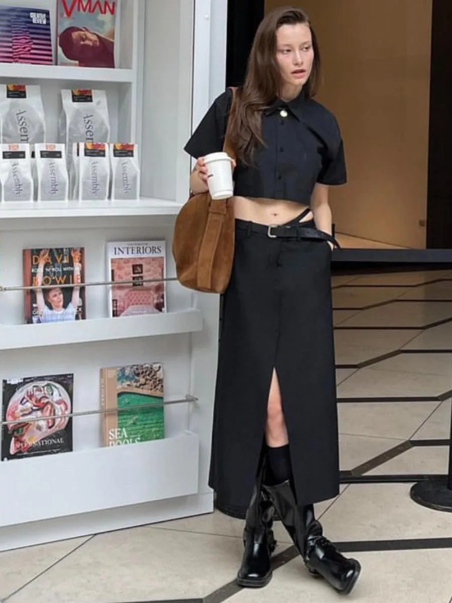 

Высококачественная шерстяная юбка с разрезом и ягодицами