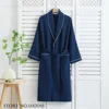 100% coton Couple Robe gaufre peignoir Robe Kimono Yukata maison vêtements décontracté femmes vêtements de nuit printemps été vêtements de détente