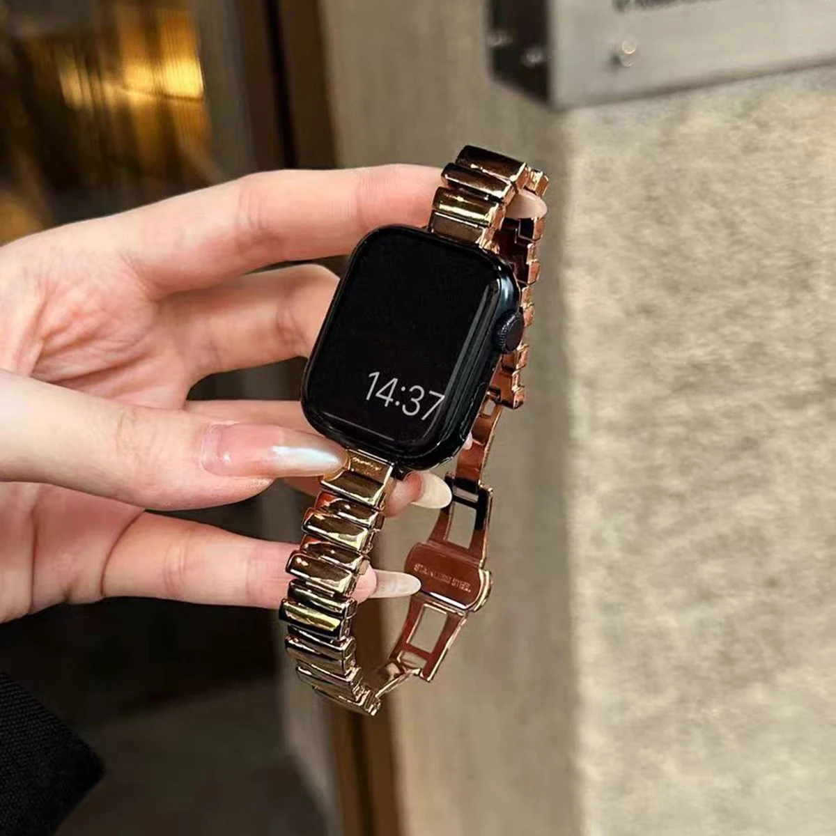 รูปสินค้า สายนาฬิกาโลหะ Apple Watch ยืดหยุ่น ทนทาน หลายขนาด