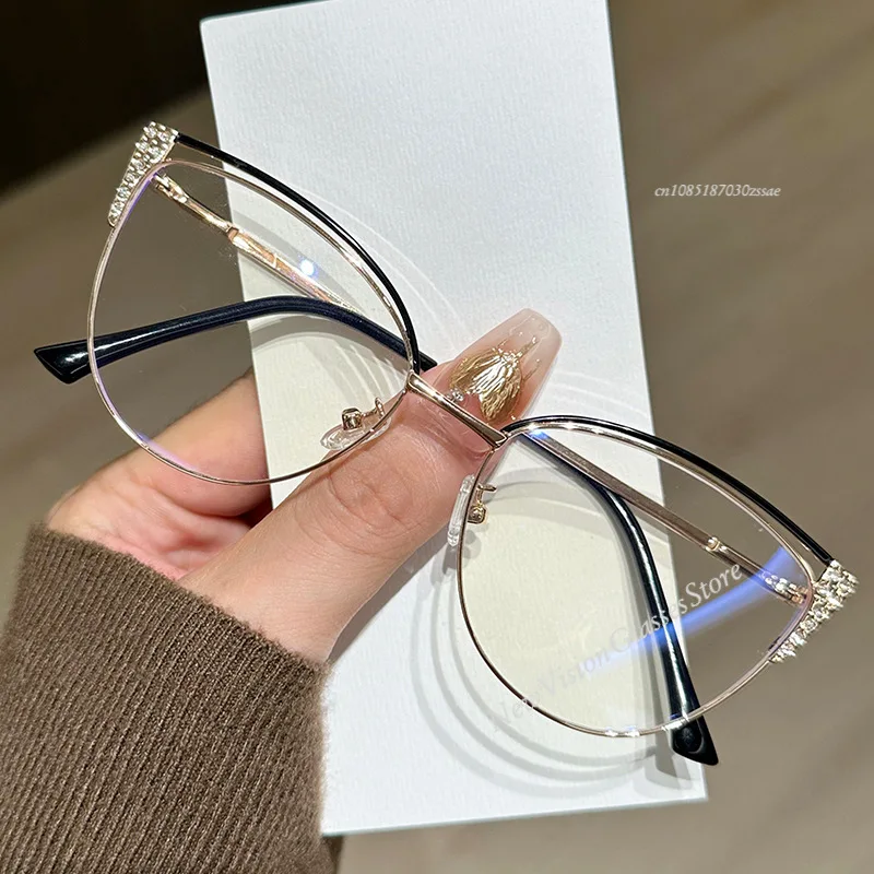 New stunning metal frame glasses adorned with diamonds for women, blue light blocking glasses, trendy cat-eye computer glasses.
