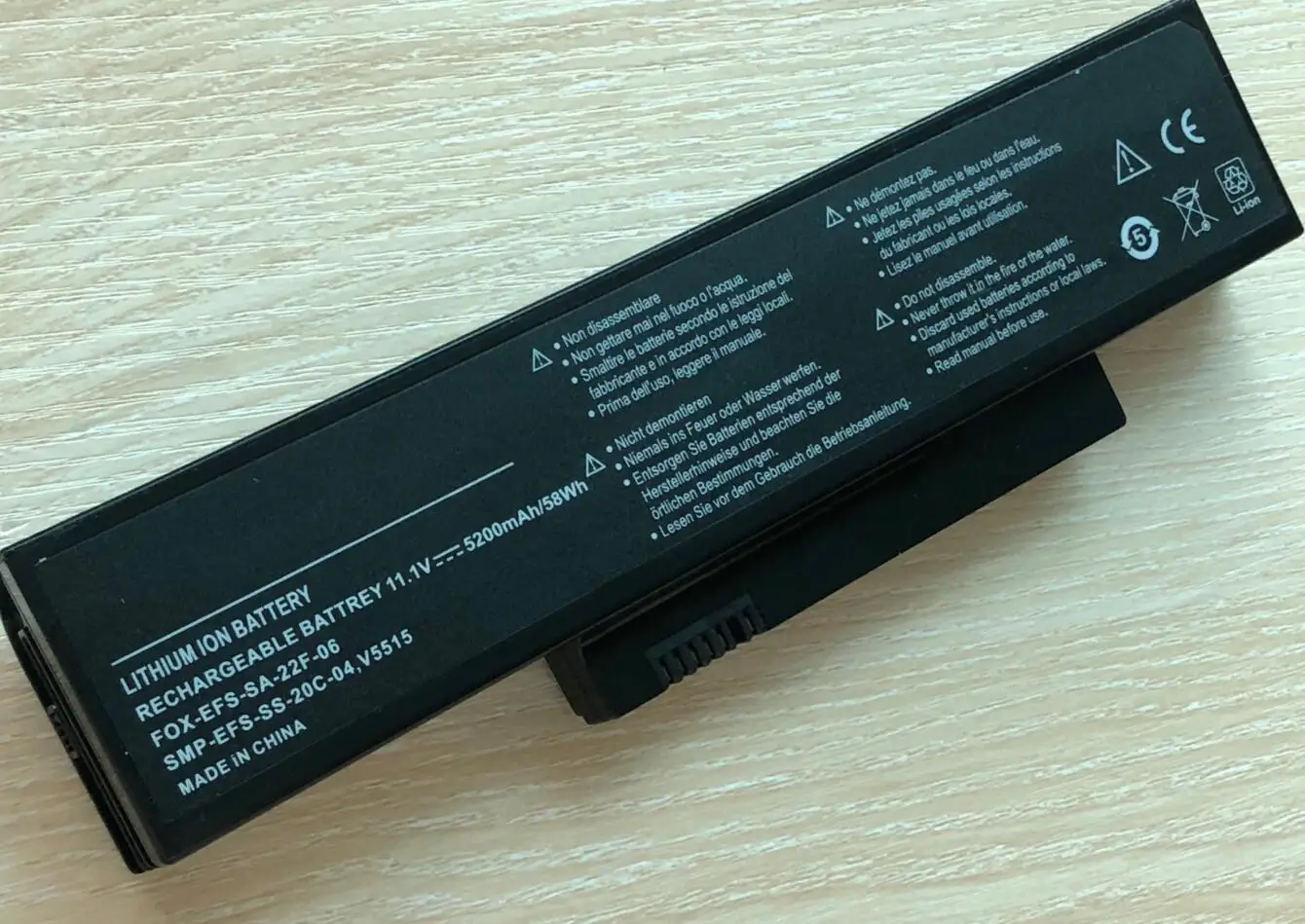 Battery for FUJITSU FOR FUJITSU-SIEMENS Amilo La1703 La-1703 V5515 V5535 SMP-EFS-SS-20C-04 SMP-EFS-SS-22E-06 SMP-EFS-SS-26C-06