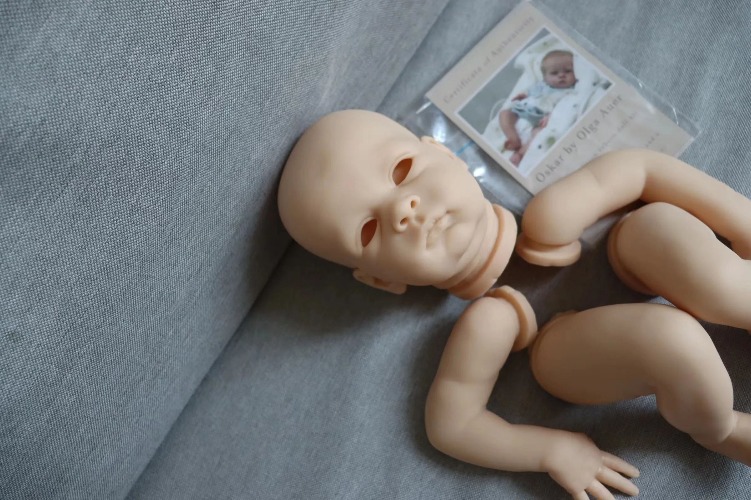 Oskar Olga Auer 블랭크 키트, 실제 같은 소프트 터치, COA 포함, 21 인치 한정판, Bebe Reborn