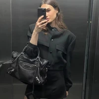 1 ז'קט בומבר לנשים מעיל לבן סתיו חורף כפתור בייסבול אוויאטור ג'קטים מוקצרים לנשים שרוול ארוך חיצוני 3