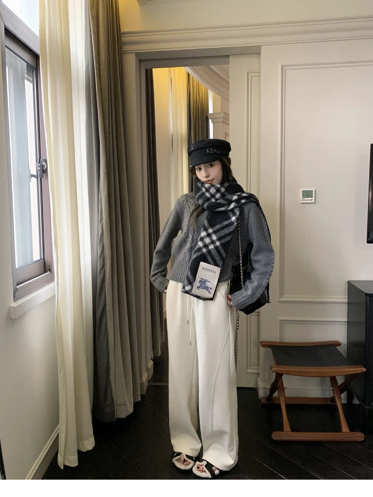 Retro New Autumn and Winter Women's V-neck Solid Color Long-sleeved Sweater Fashionable and Casual Loose Knitted Sweater Blouse