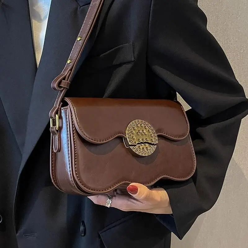

Small One Shoulder Underarm Bag for Women's Spring and Summer New Versatile Texture Crossbody Small Square Bag