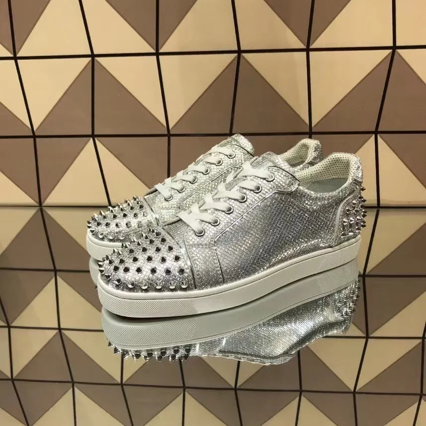 

Low Cut Red Bottom Shoes For Men High Quality Trainers Driving Spiked Bar Rivets Toecap Heels Silver Glitter Genuine Leather
