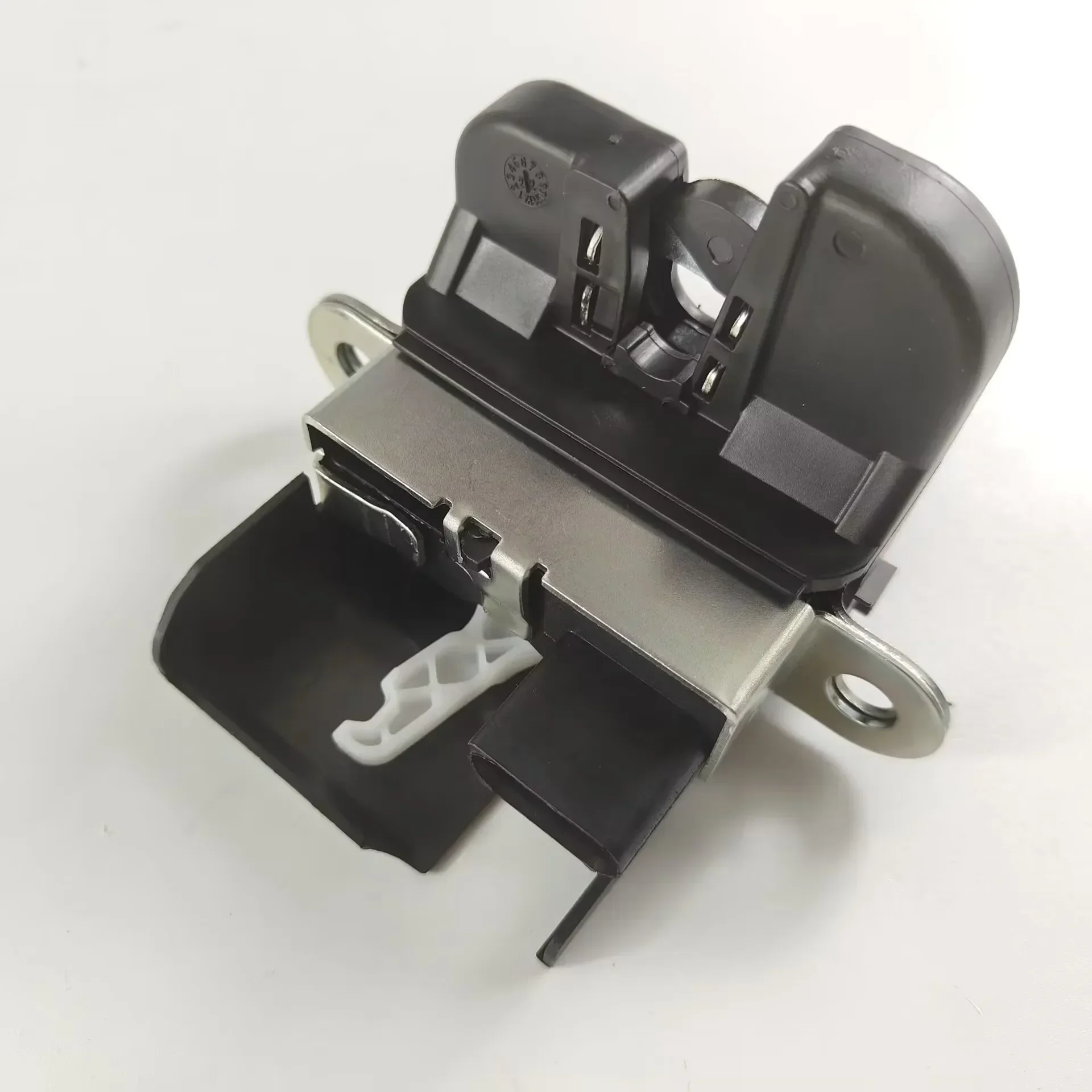 5ND827505 5KD827505 6RD827505 REAR TRUNK LOCK ACTUATOR LATCH for VW GOLF PASSAT TIGUAN SEAT