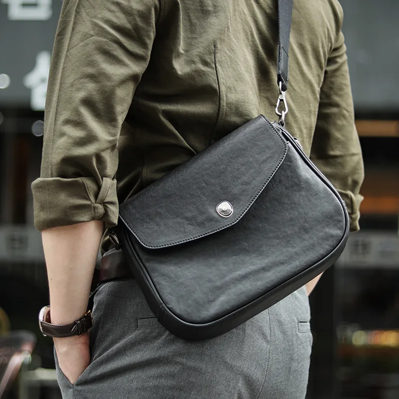 

AETOO New men's leather commuting leisure backpack black cross style senior sense men's bag single shoulder cross-body messenge