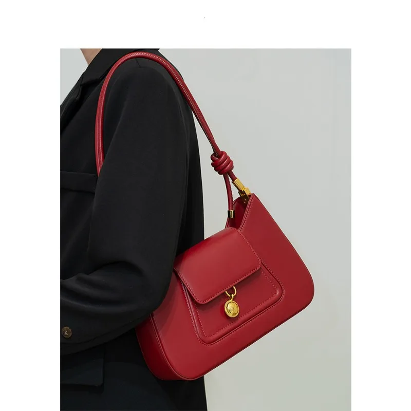 

New Red Women's Bag 2024 Fashionable and Versatile High-end Texture Armpit Single Shoulder Handheld Crossbody Bag