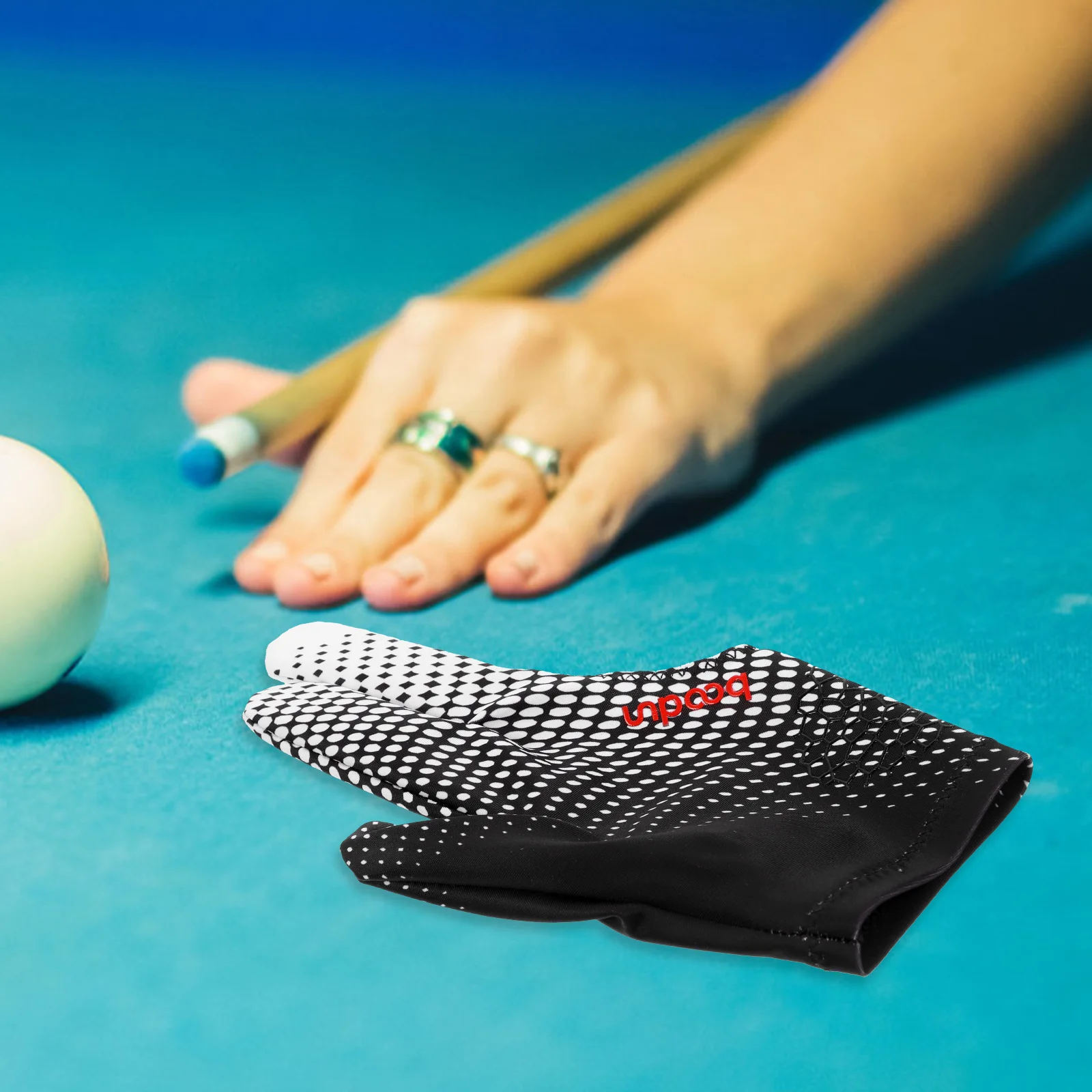 3Fingers AntiSlip Glove For Snooker Game With Elastic Wrist Fit Portable Size Glove For Pool Hall Home Practice Entertainment
