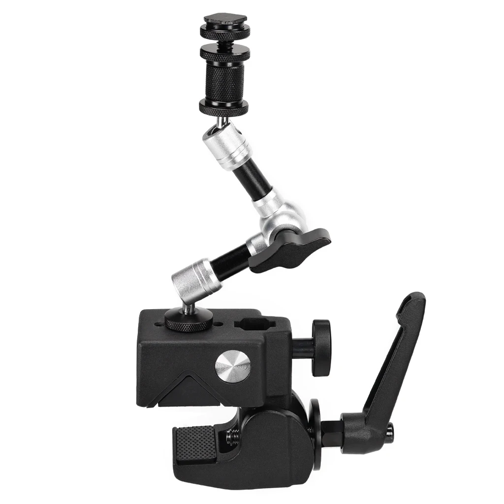 Deux clips de fixation pour caméra action et reflex en aluminium, combo A et B, posés côte à côte.