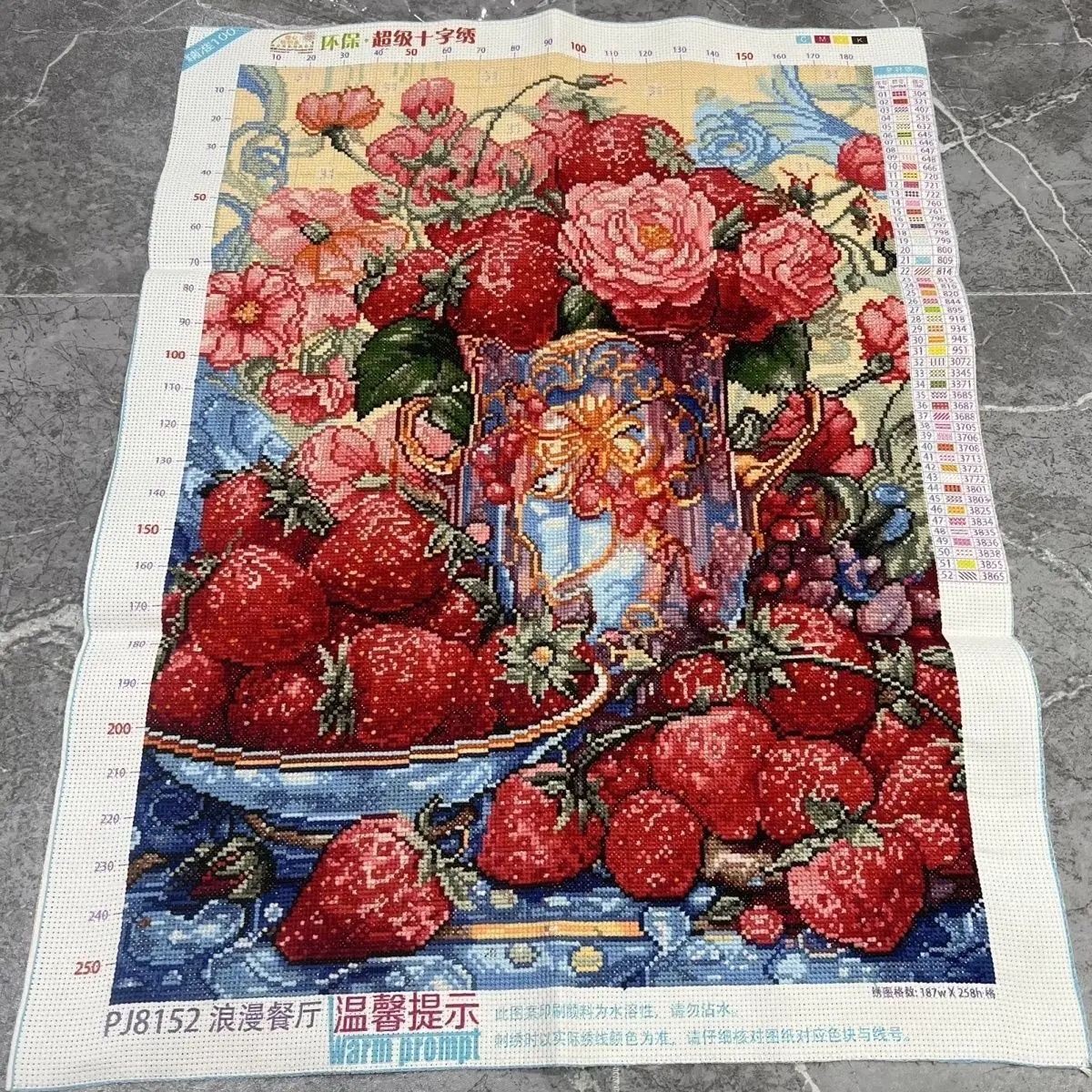 Handmade cross stitch finished product, elegant and luxurious, new flowers and plants, living room vase, bedroom hanging