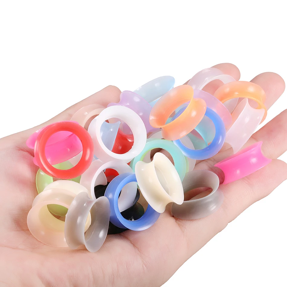 Ear Piercing Jewelry 2Pcs Silicone Ear Plugs and Tunnels Flexible Double Flared Ear Dilations Earlets Piercing Gauge Expander Stretchers Sexy Women
