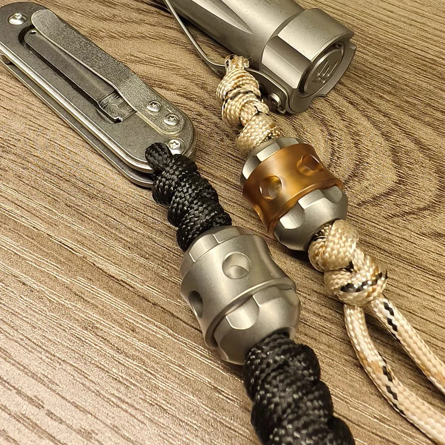 Perle/bout De Doigt En Titane Avec Gyroscope Pour Paracorde - Collier, Bracelet Ou Lanière - 17mm