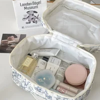 Sac à main vintage à fleurs pour femmes, sac cosmétique portable avec fermeture éclair, trousse de maquillage, trousse de toilette pour voyage, poudres matelassées, vente en gros 6