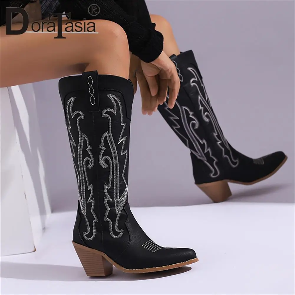 New Female Autumn Winter Cowboy Boots Fashion Embroider Chunky High Heels women's Cowgirl Boots Casual Party Woman Shoes
