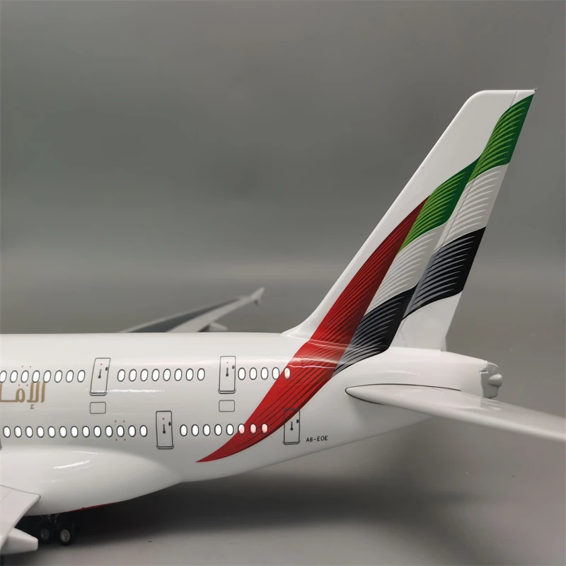 A380 47CM Scale New Emirates Airplane Model with LED Lights