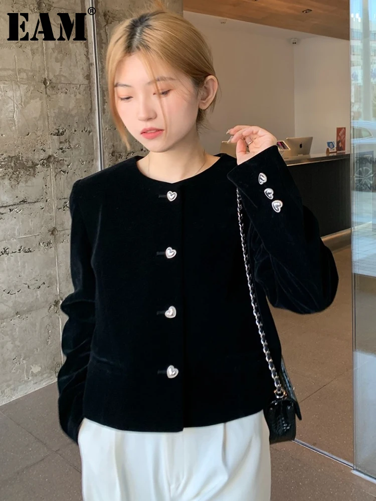 

[EAM] Women Black Velvet Elegant Blazer New Round Neck Long Sleeve Loose Fit Jacket Fashion Tide Spring Autumn 2024 1DF7379