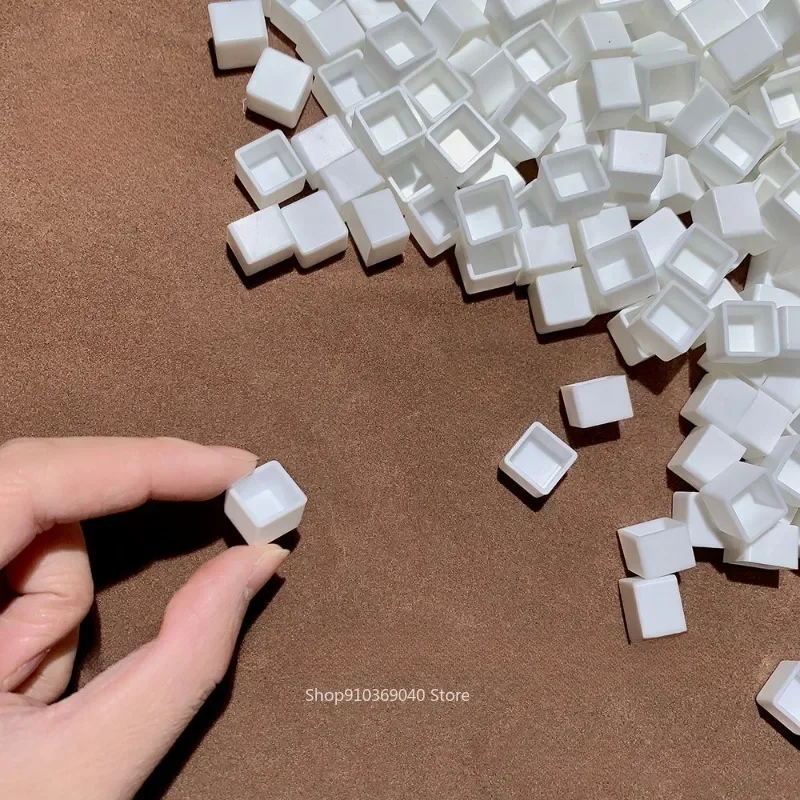 50pcs 0.5/1ml Square Watercolor Paint Pan Plastic Empty Watercolor Half Pans DIY Acrylic Painting Travel Palette Art Supplies color palette watercolor palette watercolor paint pans