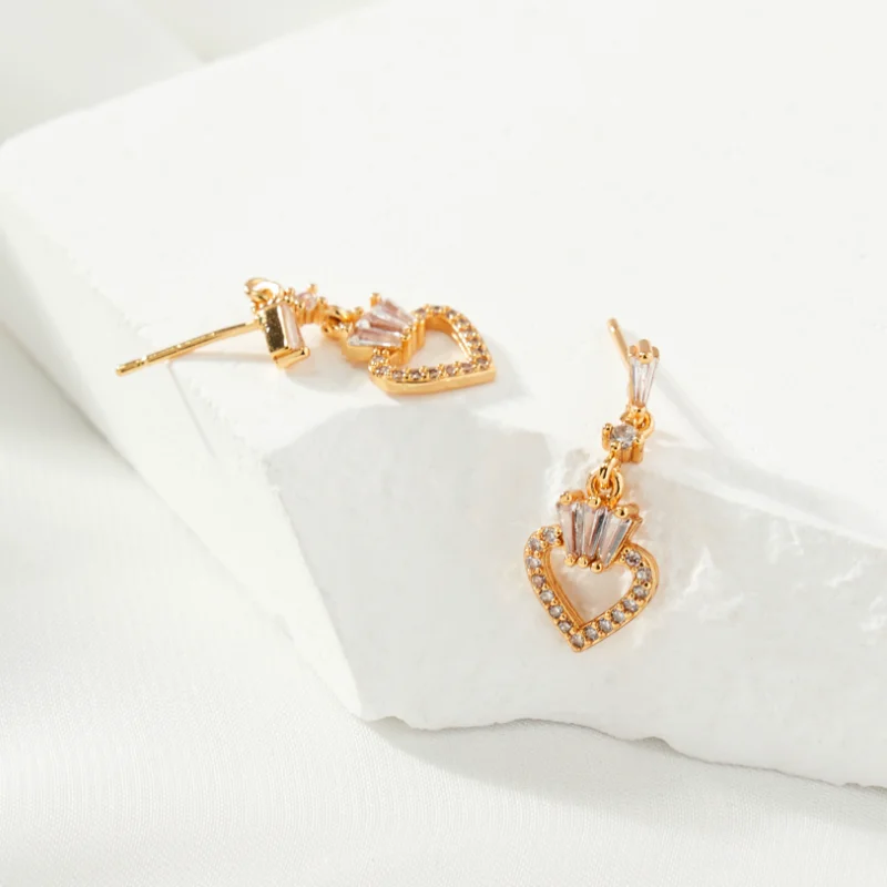 Orecchini A Cuore Di Pesca Con Vermiculite Micro-Intarsiati Con Nuova Semplicità Transfrontaliera