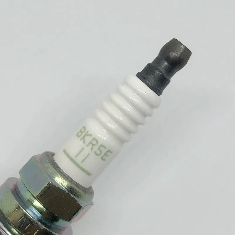 アクセサリー P25 4-6pcs Nickel Spark Plug MS851357 fit for Mitsubishi ECLIPSE