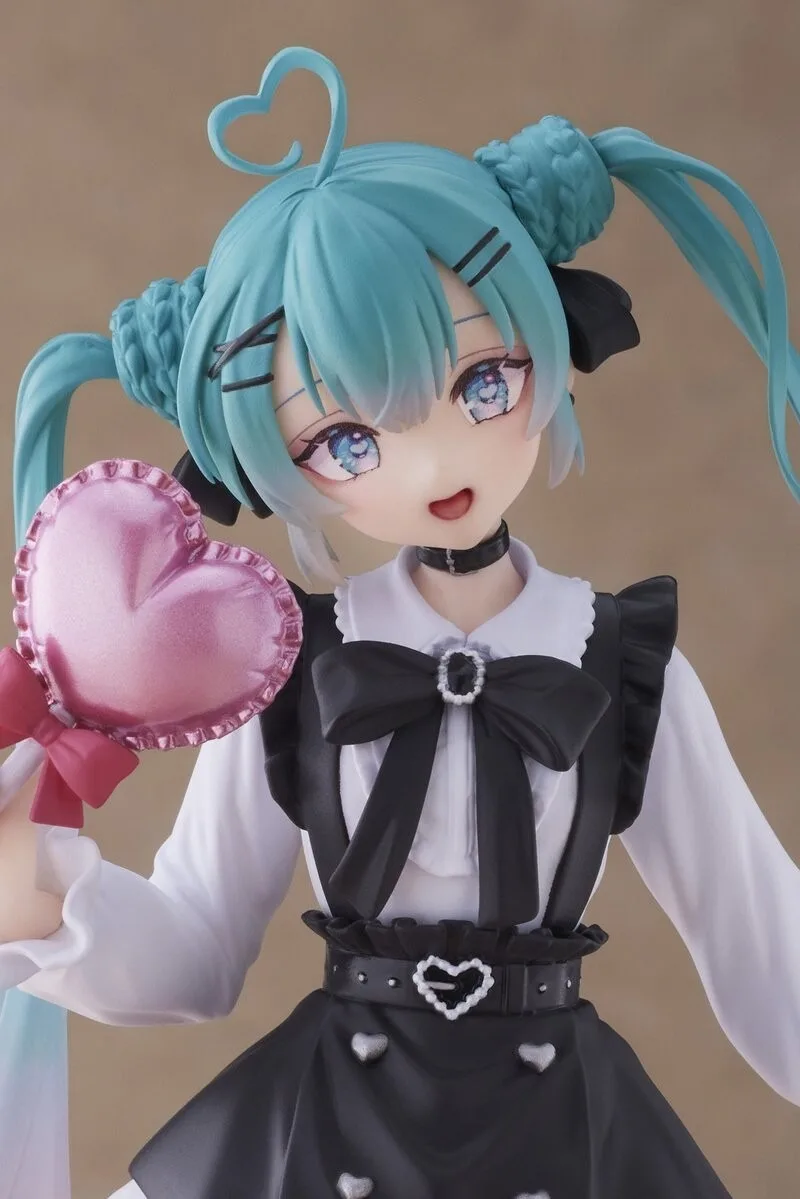 Sf160b1e1fec4472f93d0c93a4fb1ee490 - Hatsune Miku Figure