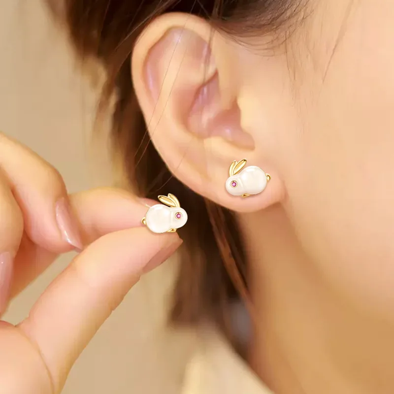 Women Girls Fashion Shiny Zircon Rabbit Stud Earrings Lovely Animal Bunny Rhinestone for Wedding Party New Year Jewelry