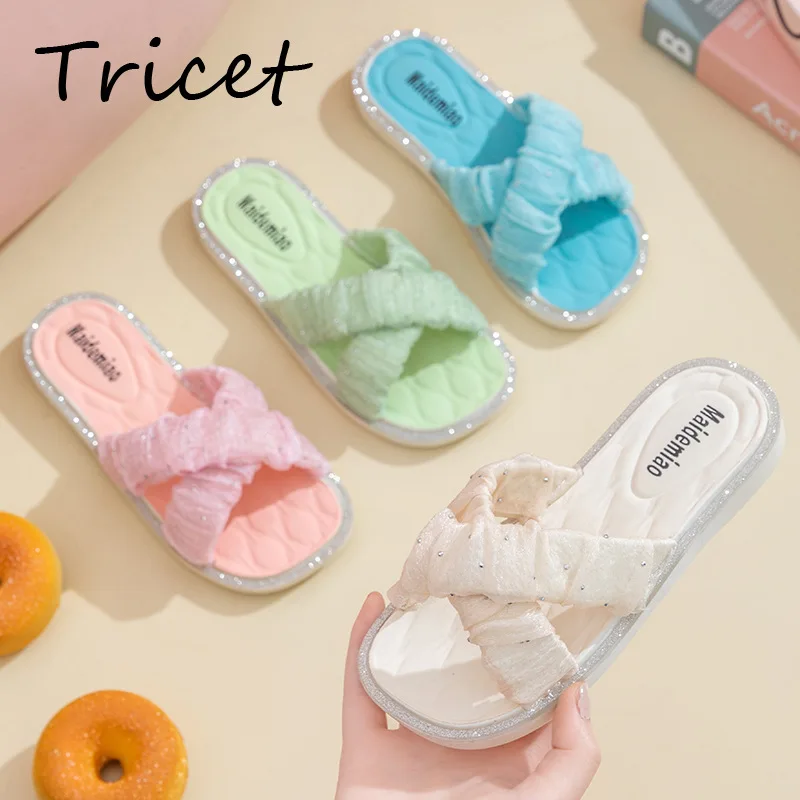

2024 Solid Bling Girl's Slippers Summer Pleated Design Soft Slippers For Kids PVC Anti Slip Children Outdoor Beach Shoes