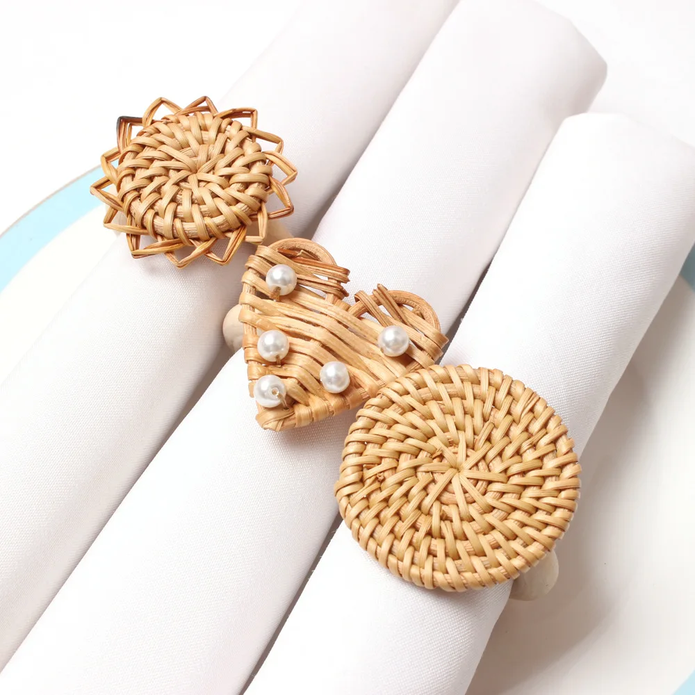 

Rattan Plait Napkin Ring Holder Heart Straw Round Wooden Serving Ring Vintage Round Wedding Chrismats Party Dinner Table Decor