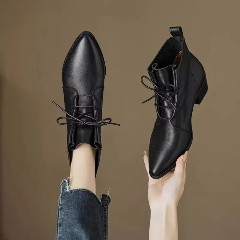 

2024 Fashion New Women's Ankle Boots Lace up Leather Shoes Pointed Toe Flats Soft Sneakers for Female Motorcyle Boots Plus Size