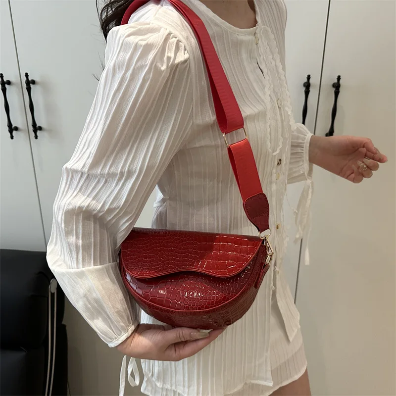 French niche handbag female new texture crossbody retro saddle bag fashion niche shoulder bag luxury for women