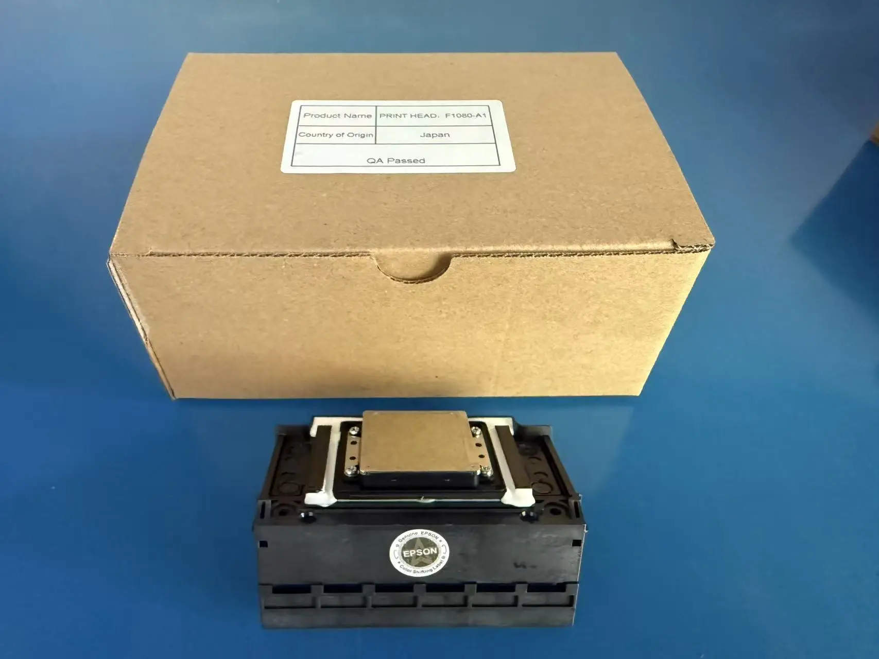 위조 방지 라벨이 부착된 새로운 Epson XP600 F1080 프린트 헤드에 적합하며, 부식 방지 및 용제 저항 기능을 갖추고 있습니다.