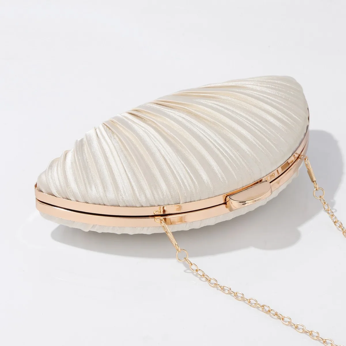 2025 New Trendy White Seashell Evening Bags For Women Banquet Party Clutch Handbag Fashion Temperament Shell Shoulder Bag Femme